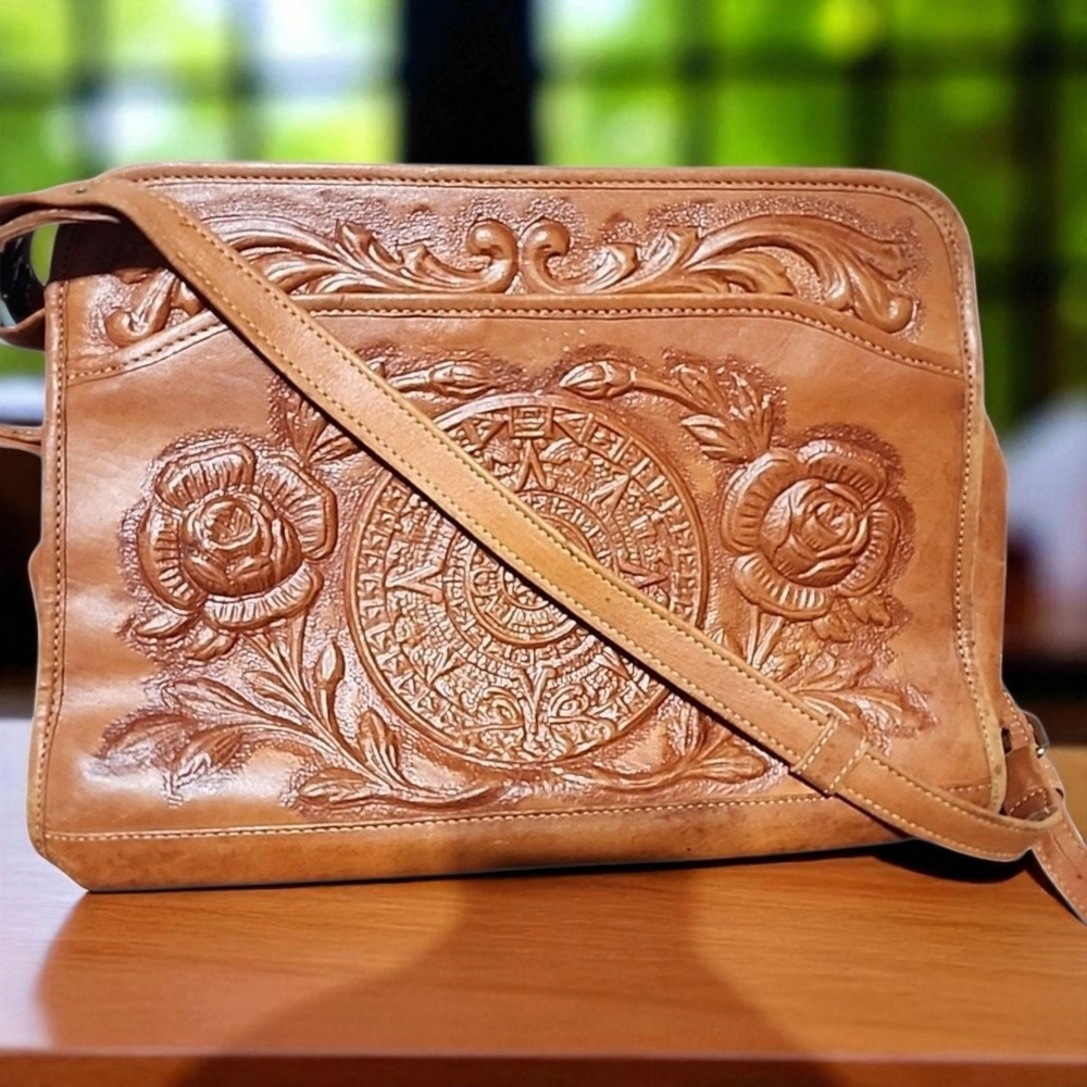 Vintage Mont-Abur Mexican Tooled Leather Purse Aztec Embriodered